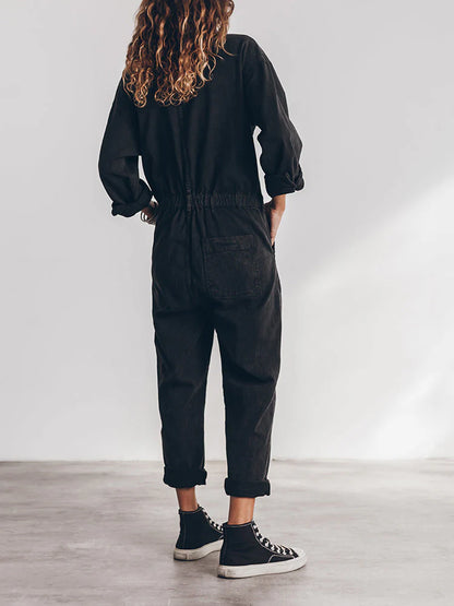 Damesjumpsuit met losse pasvorm en knoopsluiting aan de voorkant