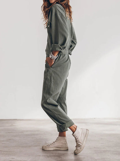 Damesjumpsuit met losse pasvorm en knoopsluiting aan de voorkant